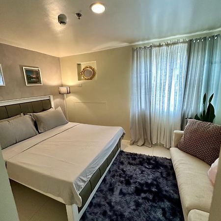 Luxury Suites At Brenthill Багио Экстерьер фото